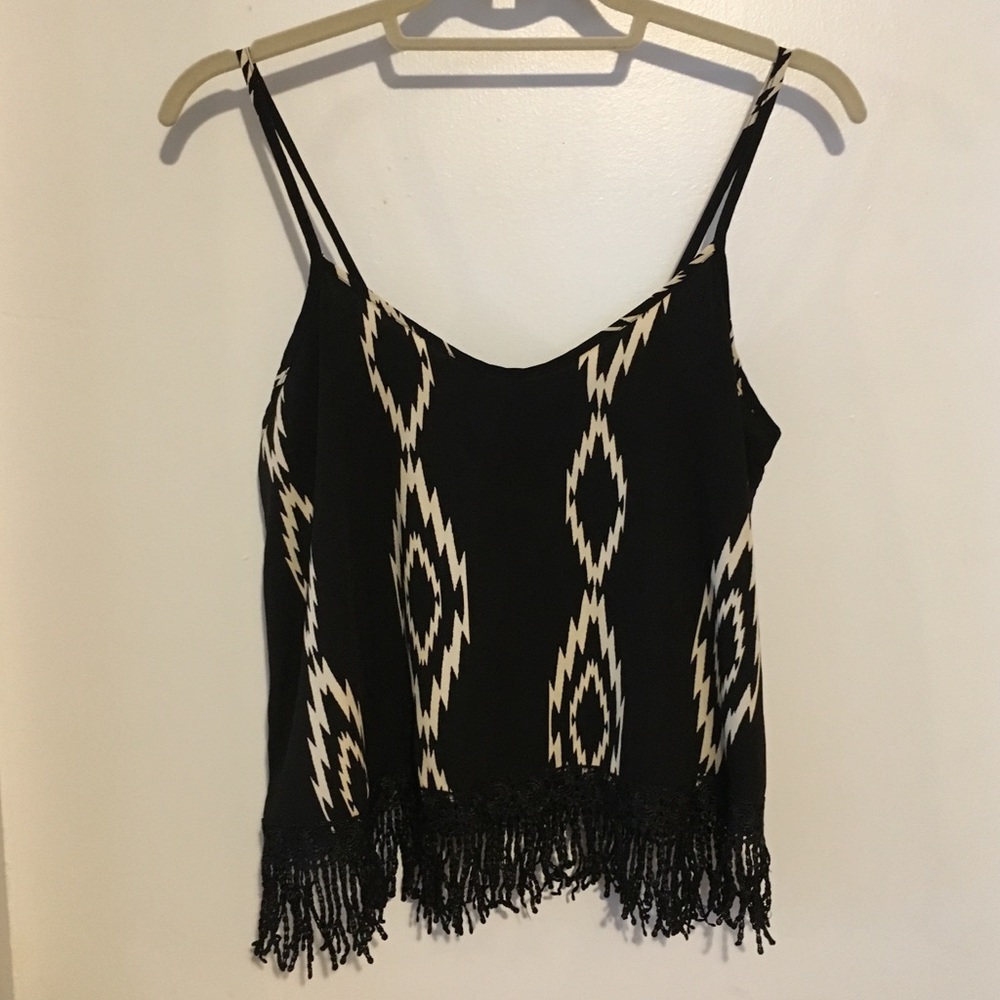 ❌SOLD❌ Printed black & white/cream fringe tank top